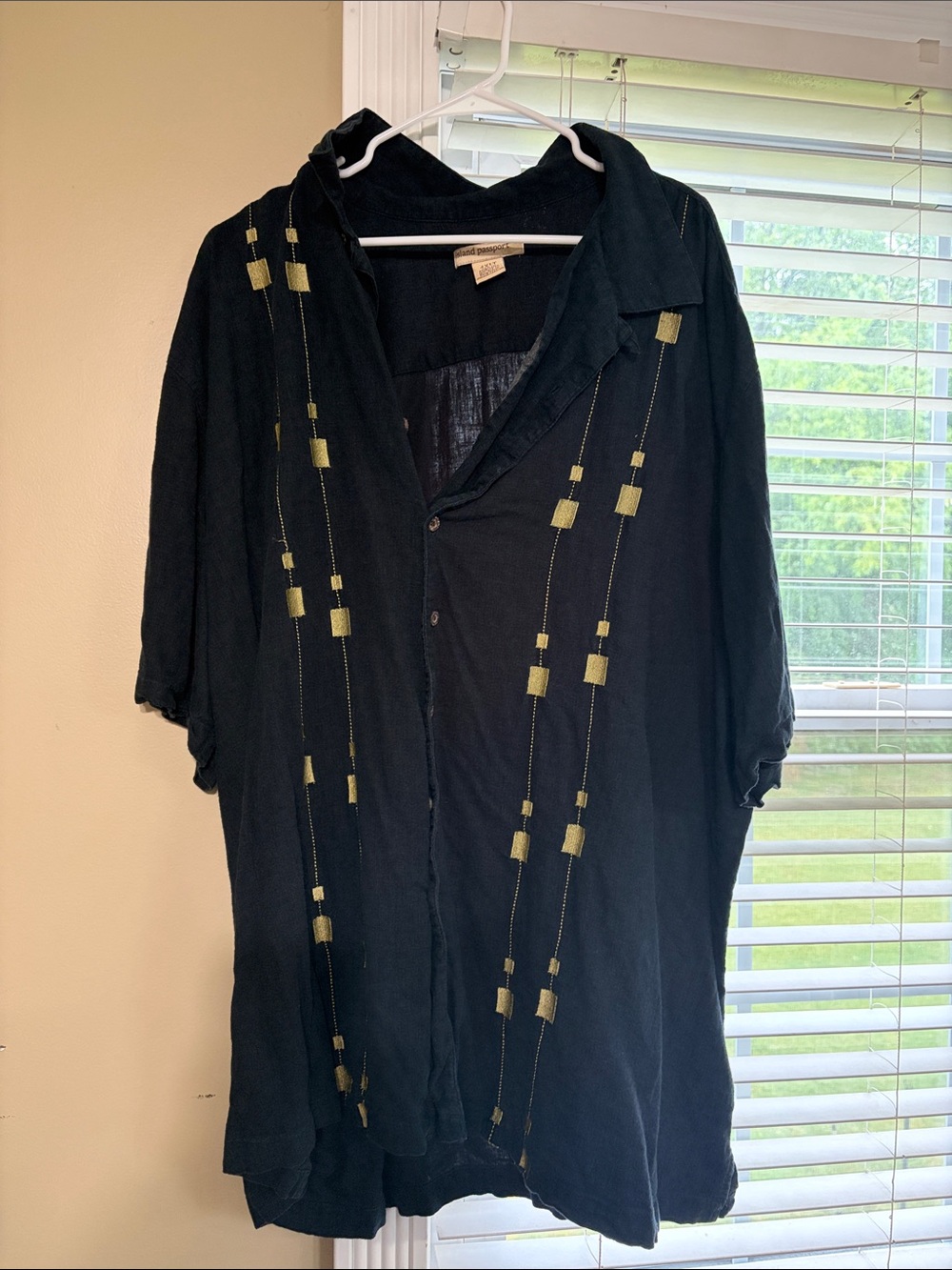 Passport Black Short-Sleeve Button-Up Shirt with Gold Square Accent